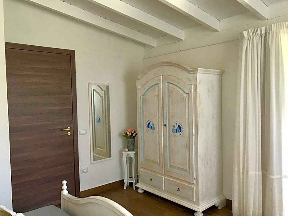 Palmasera Charming Rooms