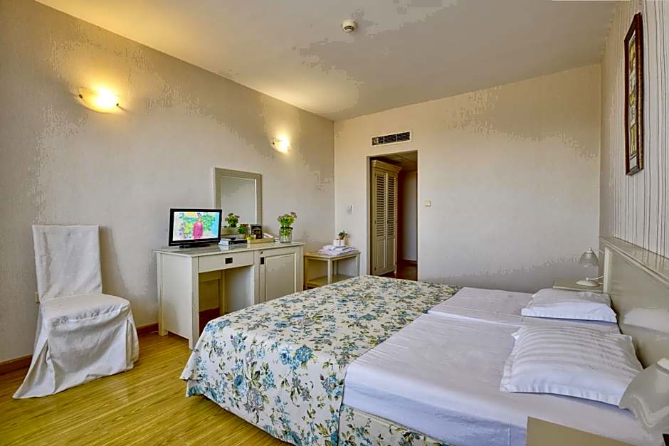 Alekta Hotel - Free Parking