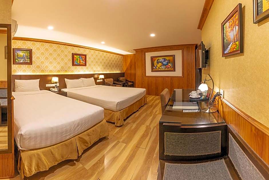 Photo 1 of 5 of Superior 1 King Bed or 2 Beds
