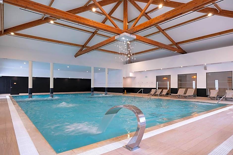 Zenitude Hotel la Valadiere, an Ascend Collection Hotel