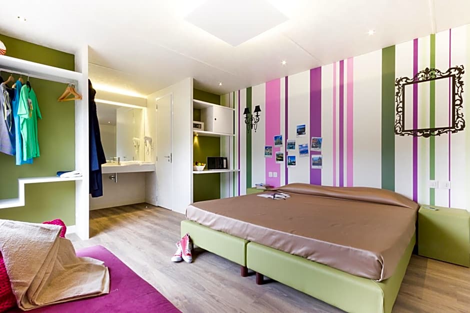 Roma Camping in Town