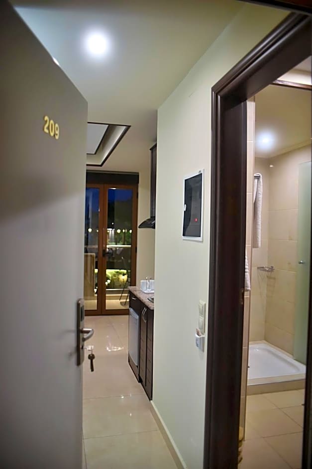 24 Seven Boutique Hotel