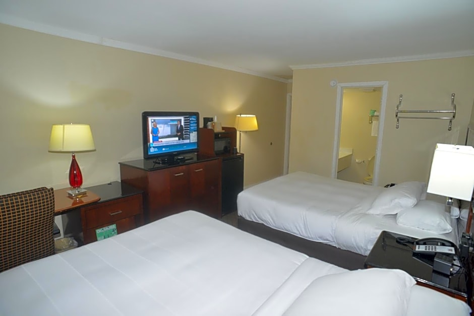 Hometown Inn & Suites