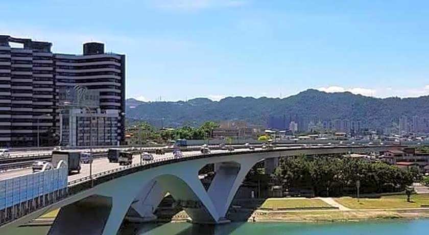 New California Hotel