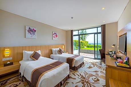 Standard Twin Room with Garden View
