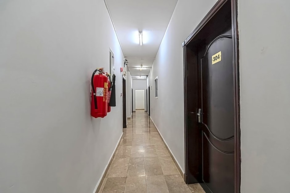 OYO 117 Majestic Hotel