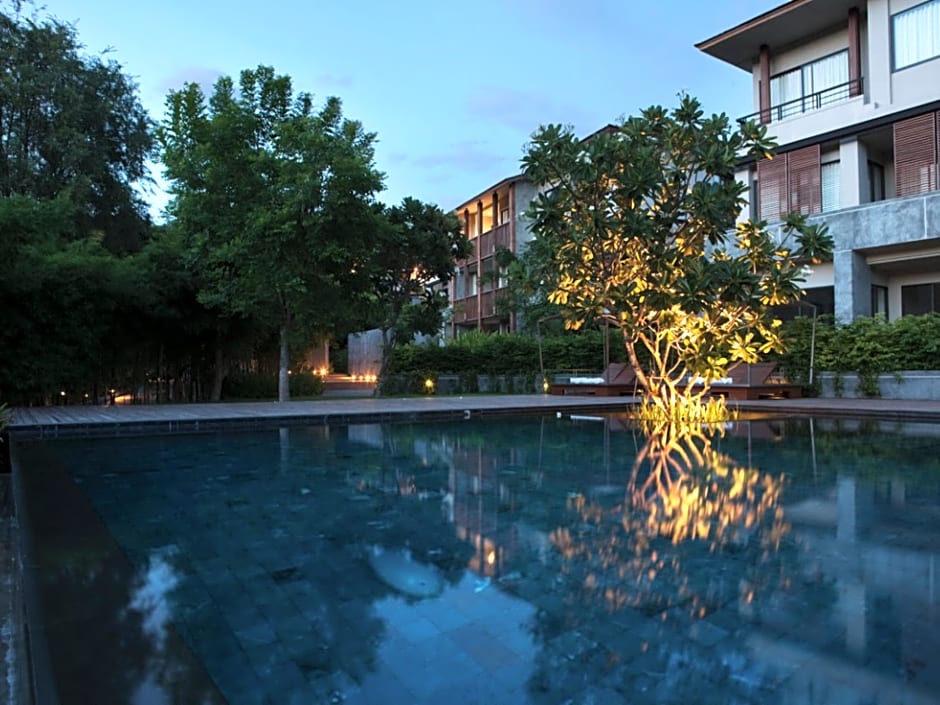 Veranda High Residence