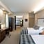 Leon Hotel