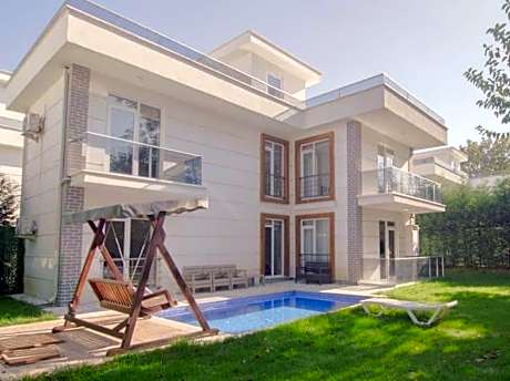 10m lake walk family frindes villa