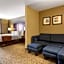 Comfort Suites Johnson Creek Conference Center