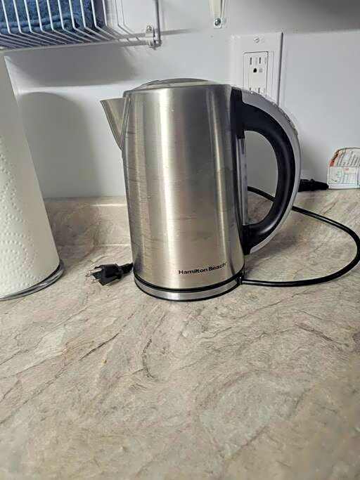 Staycation Studio Apartment, Private kitchen , Washroom, Micro Gym & Free Onsite Parking