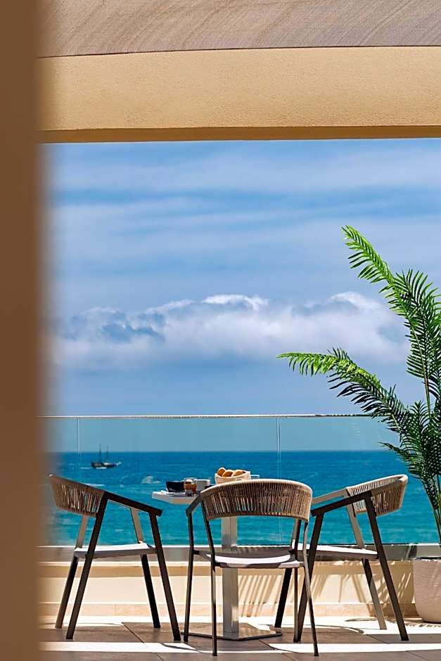 Batis Aero Beachfront Wellbeing Hotel