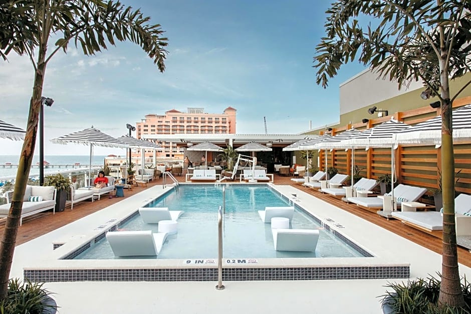 The Hiatus Clearwater Beach, Curio Collection by Hilton