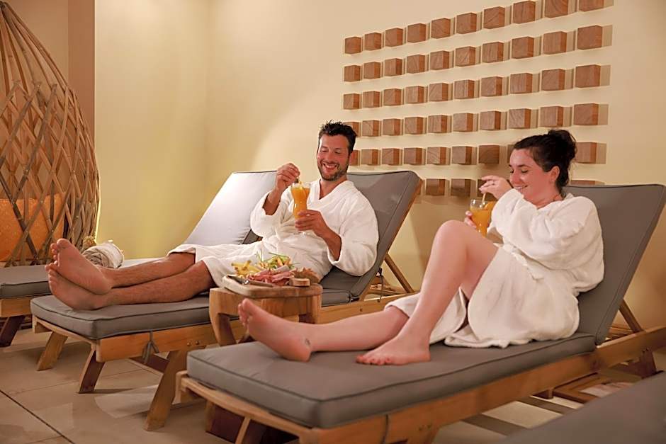Eco-Domaine La Fontaine - HOTEL-SPA - 300 m Plage de la Fontaine aux Bretons