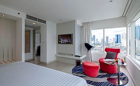 Deluxe One-Bedroom Suite