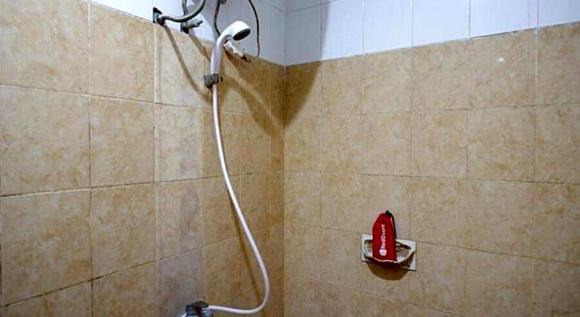 RedDoorz Plus @ Hotel Srikandi Kendari