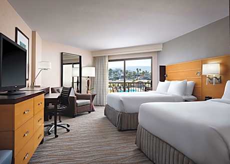 Executive Two Queen Beds - Pool View