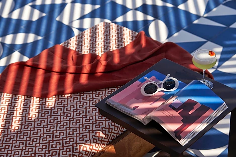 Minois Sugarcube Suites