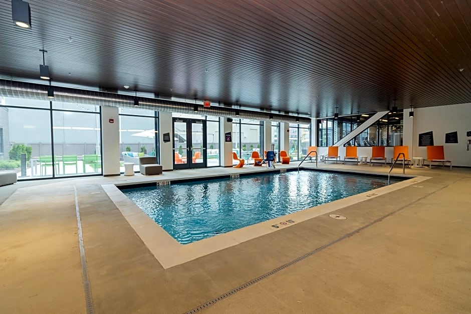Aloft St. Louis Cortex, a Marriott Hotel
