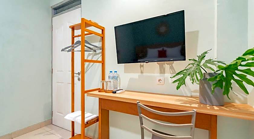 RedDoorz Plus @ Bagusrangin Street