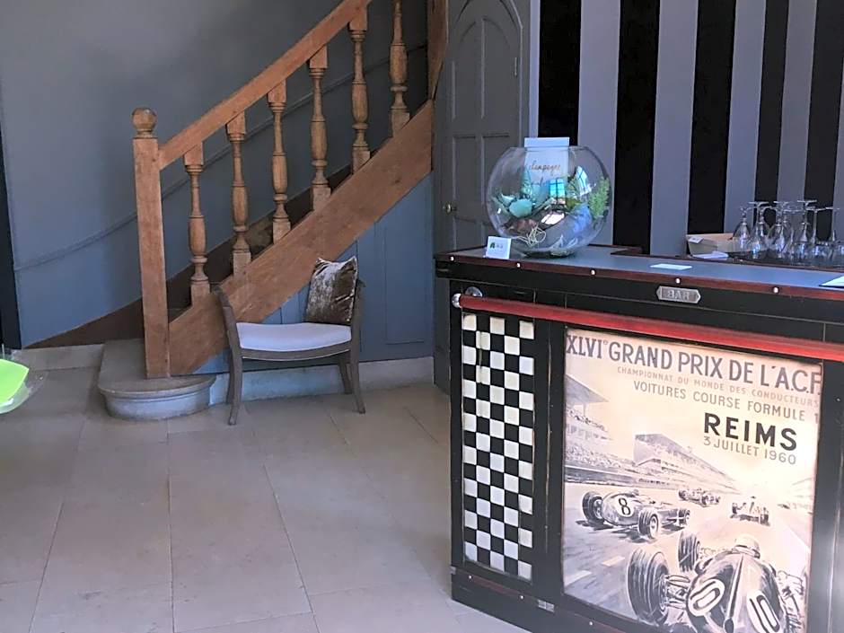 Le Château d'Hermonville B&B / Chambres d'hôtes