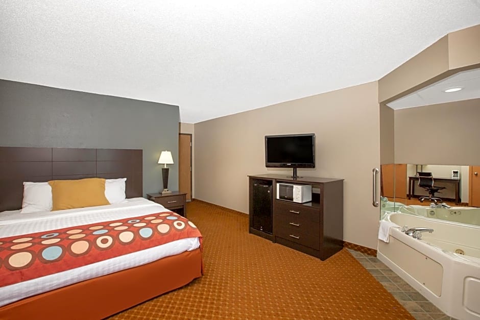 AmericInn by Wyndham Coralville