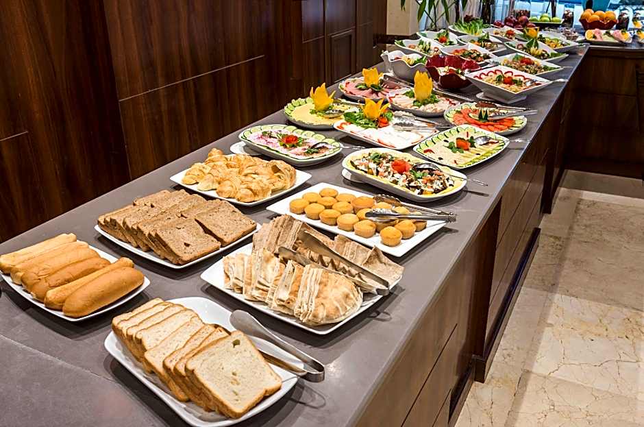 Naviti Warwick Al Khobar