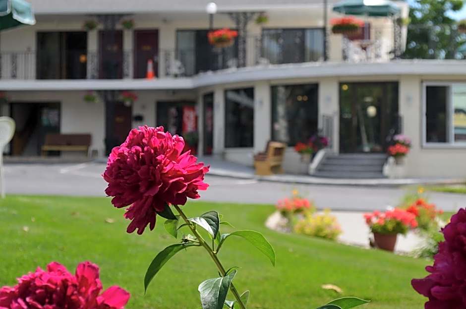 Amber's Inn and Suites