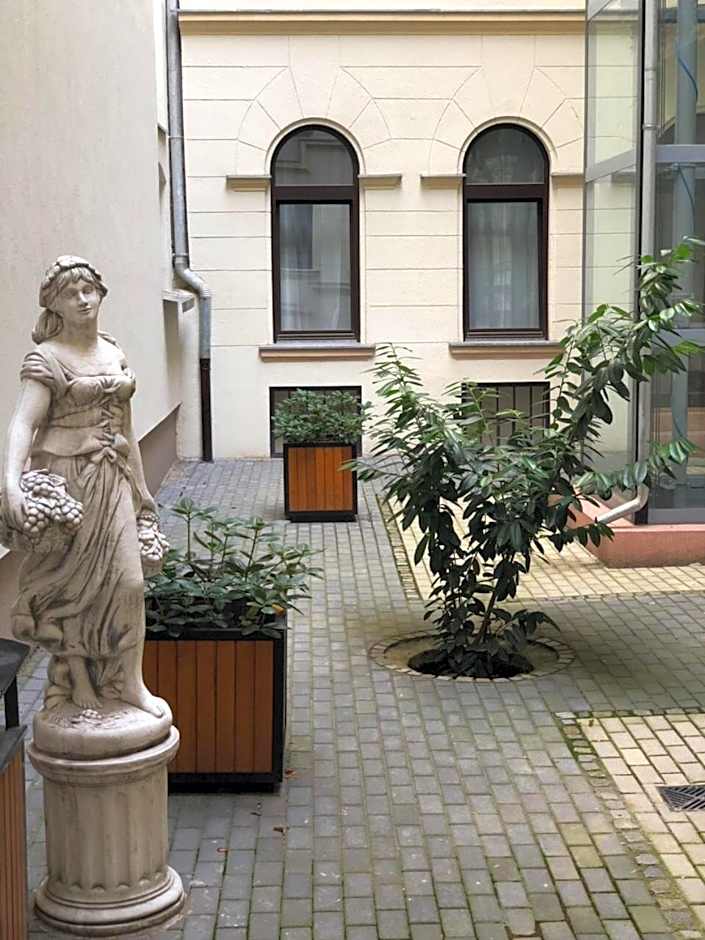 GRACIA APARTMENT HOUSE