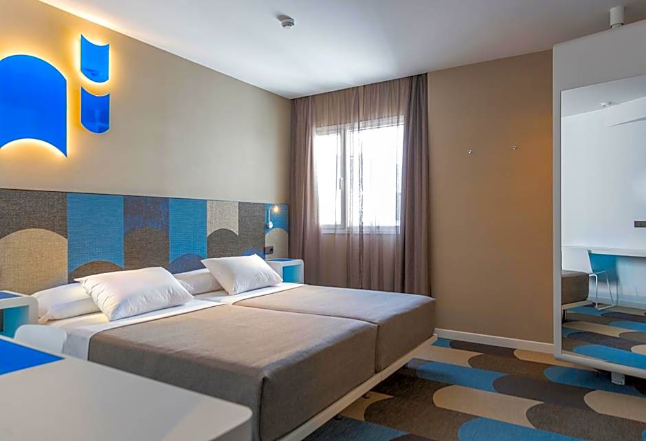 Hotel Macia Sevilla Kubb