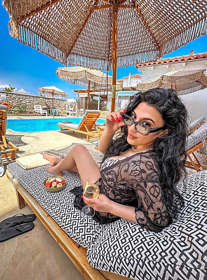 Koukounari Apartments