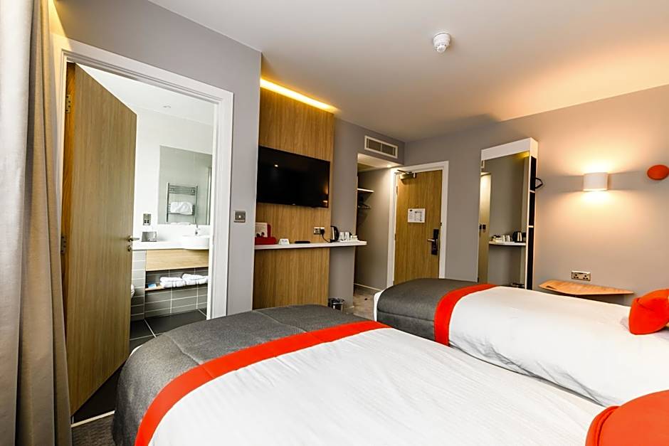 Holiday Inn Express Wigan By IHG