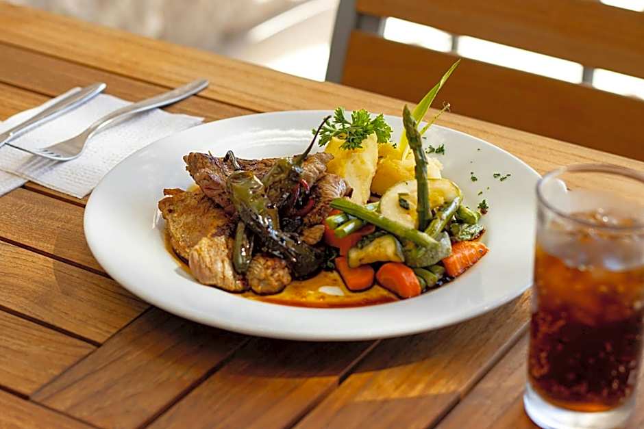 Fairfield by Marriott Los Cabos