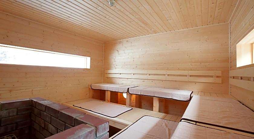 Log Hotel The Maple Lodge