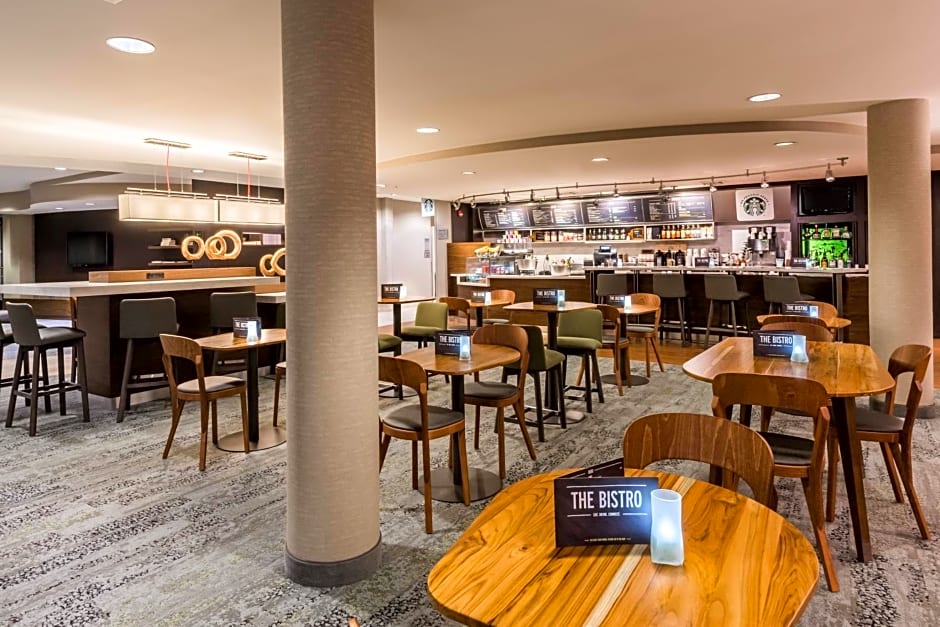 Courtyard by Marriott Providence Lincoln