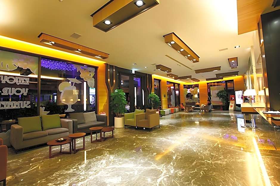 GOGO HOTEL City Hall