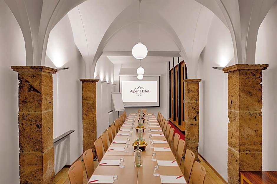 Alpen Hotel Munchen
