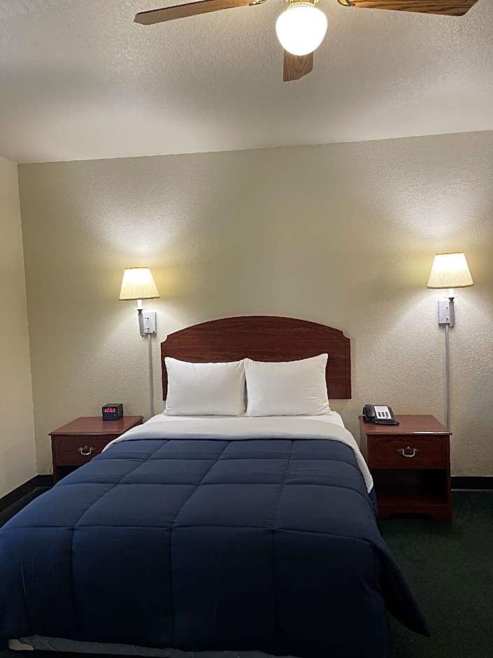 Candlelight Inn Suites Hwy 69 near McAlester