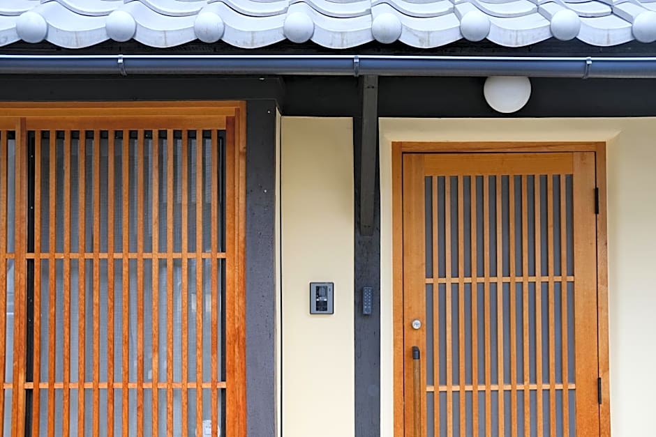 Sloom Kyoto Reclusive Kyo-Machiya in Higashiyama
