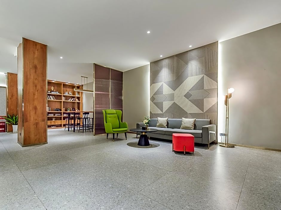 Borrman Hotel Xinyu May Flower Baoshi Park