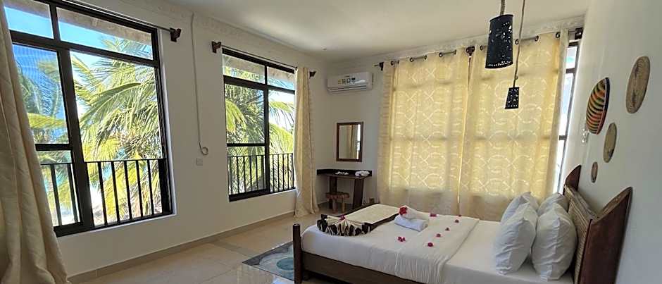 BIANCO AZZURRO Hotel & Restaurant