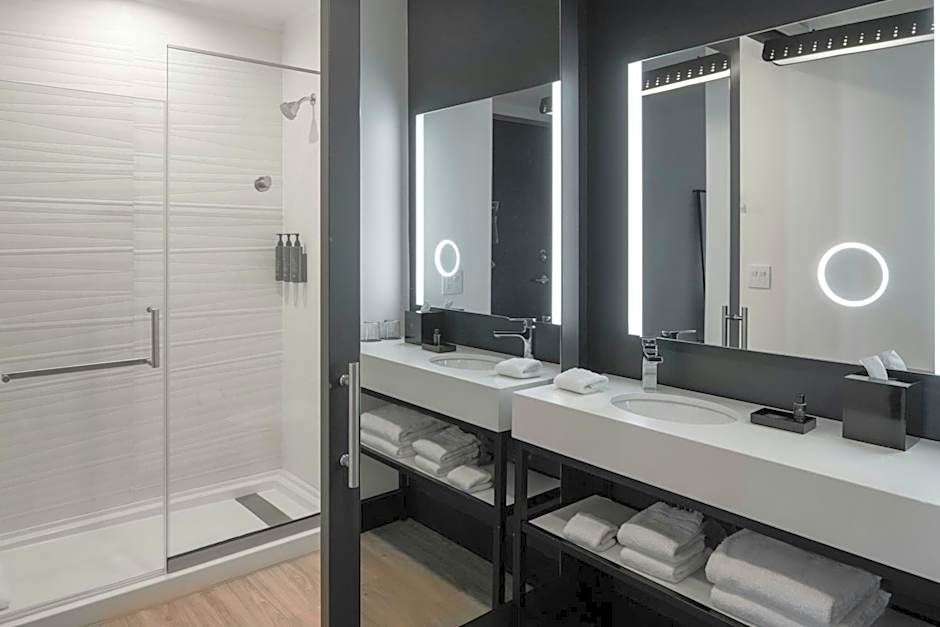 Aloft Memphis Downtown