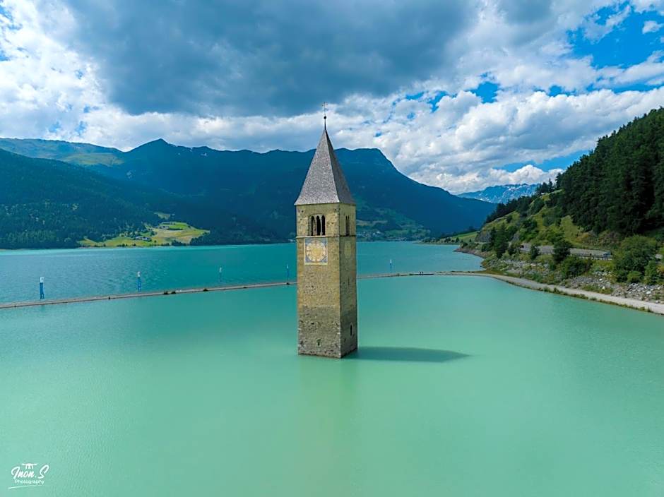 Scuol Palace - Culture, Nature & Health