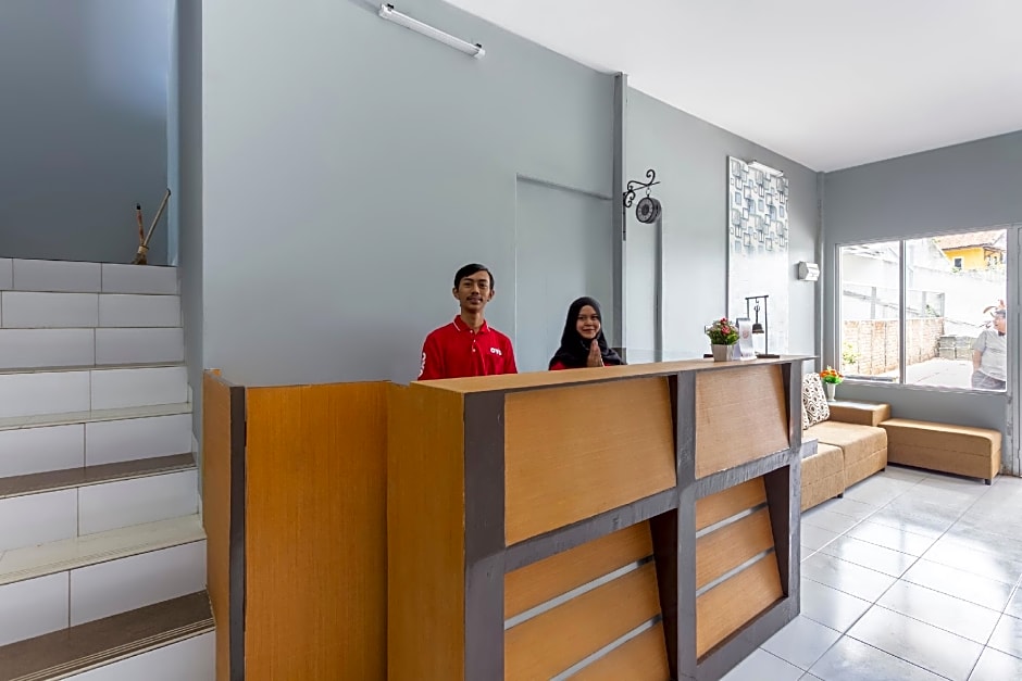 Super OYO Collection O 3130 D'Valley View