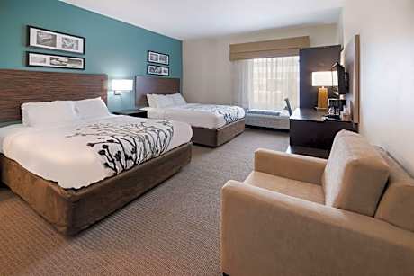 Queen Room with Two Queen Beds - Non-Smoking