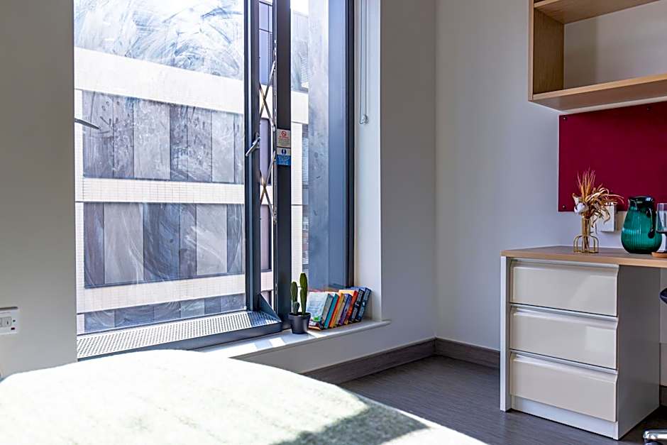 New Era Living - Private Rooms next to Bramall Lane