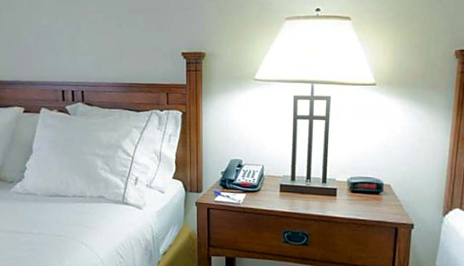 Holiday Inn Express Hotel & Suites Mattoon By IHG