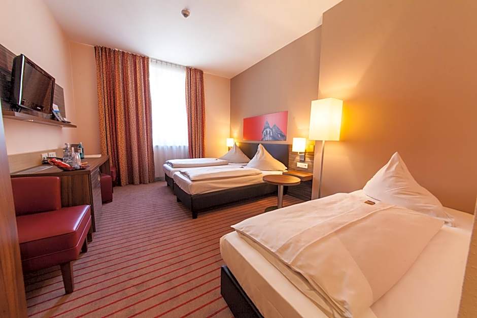 Novina Hotel Tillypark