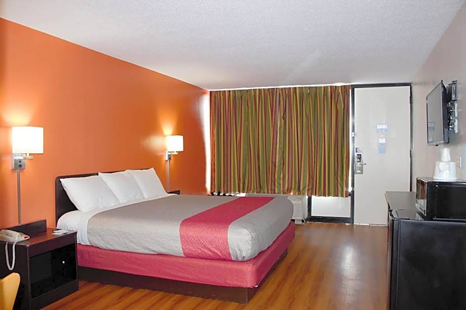 Motel 6-Cleveland, TN