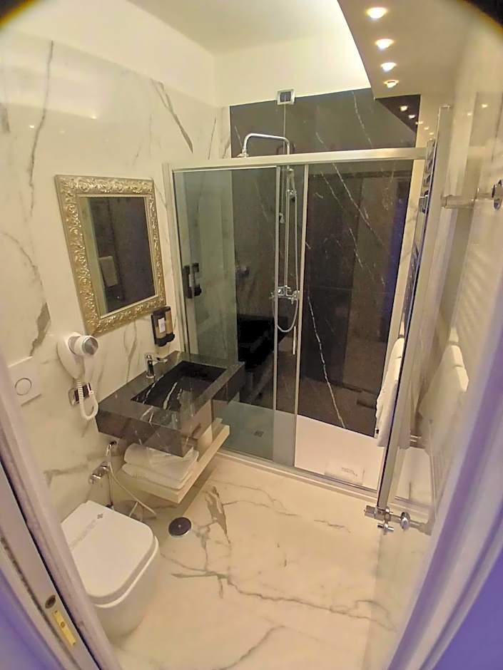 Maison Spagna Suites